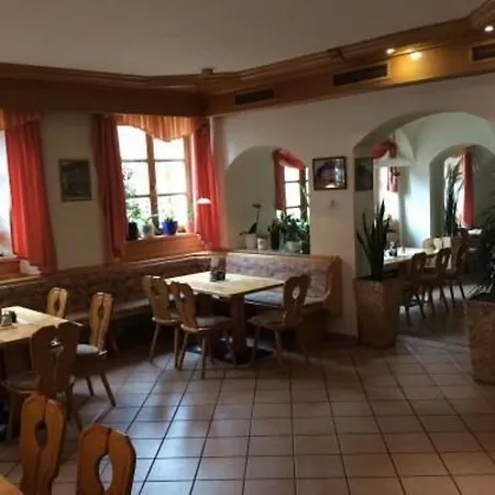 Hotel Zum Goldenen Loewen 3*